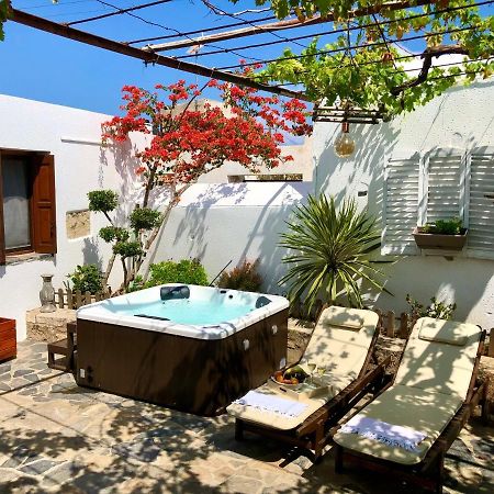 Avli Traditional Home With Private Jacuzzi Hersonissos  Exterior photo