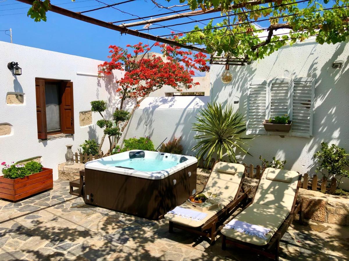 Avli Traditional Home With Private Jacuzzi Hersonissos  Exterior photo