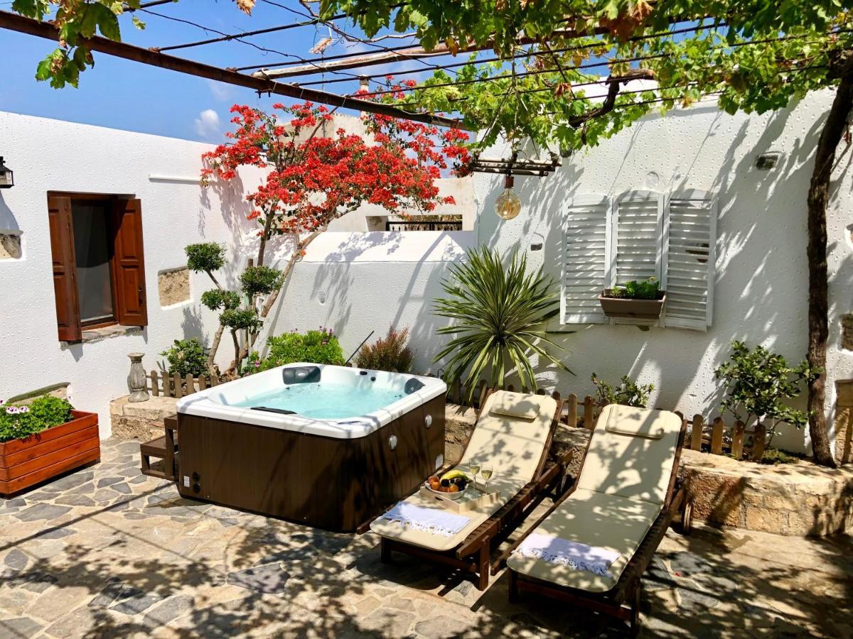 Avli Traditional Home With Private Jacuzzi Hersonissos  Exterior photo